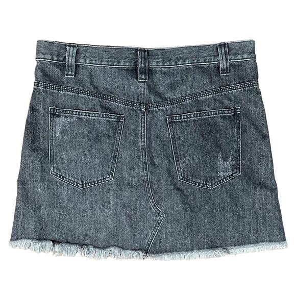 Free People We The Free Mini Sanded Gray Mini Denim Skirt Frayed Hem Size 31 - Picture 4 of 8